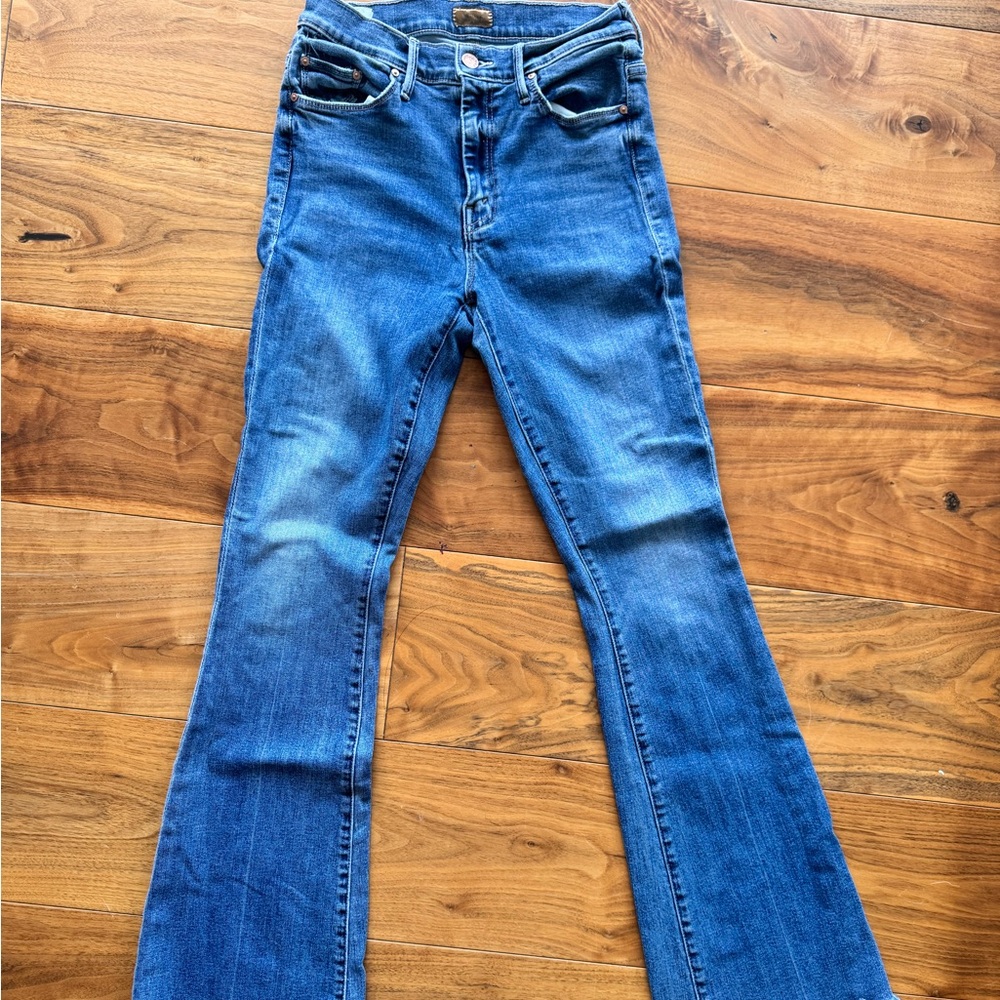 MOTHER The Weekender Fray Mid-Rise Flare Jeans Walking On Coals Size 27 $248 - Picture 8 of 11